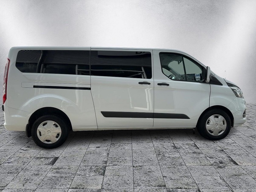 W1: Ford Transit Custom L2 9-Sitzer